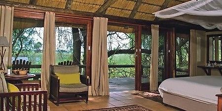 Muneambuanas Lianshulu Lodge מראה חיצוני תמונה